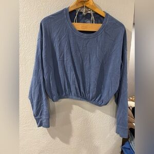Offline by Aerie long sleeve blue cropped pullover sweater womens size M